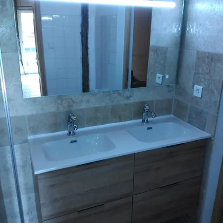 Detached With Swimming Pool, 3 Bedrooms Peyrusse-Grande